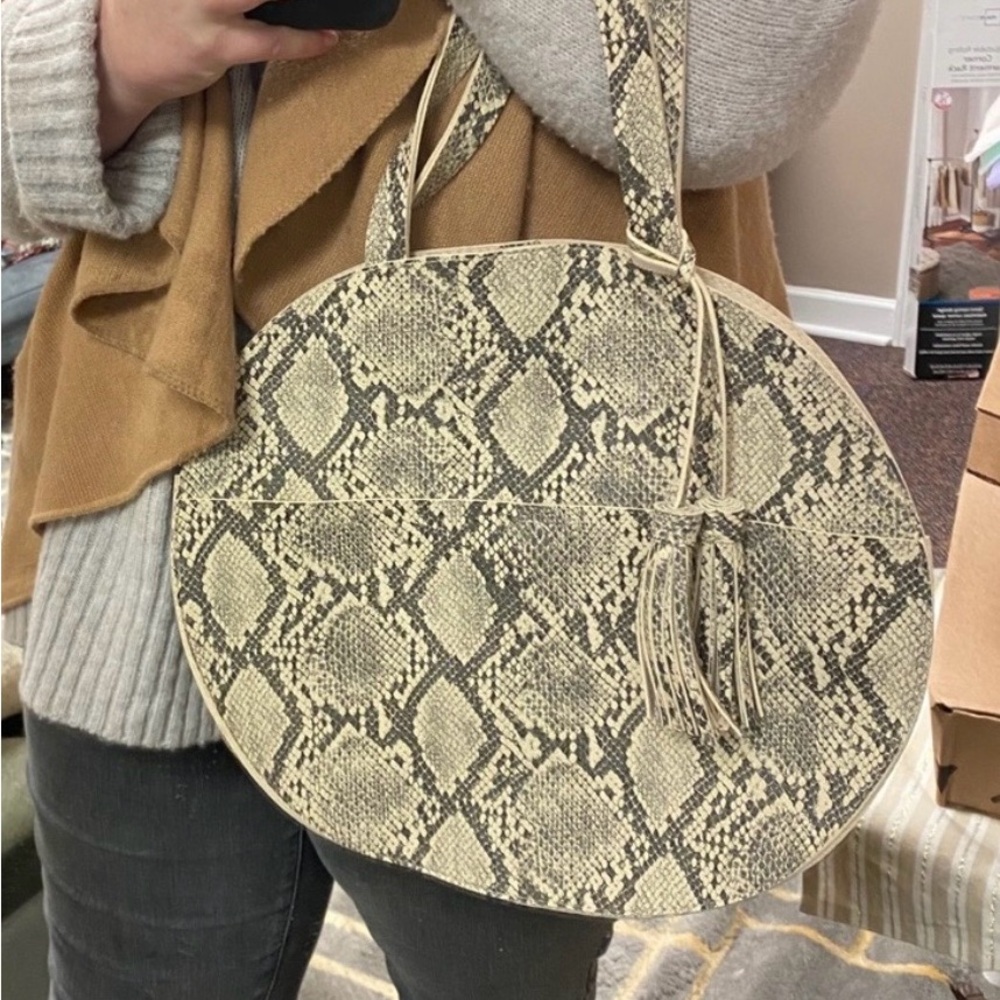 Vegan Snakeskin Pattern Round Handbag